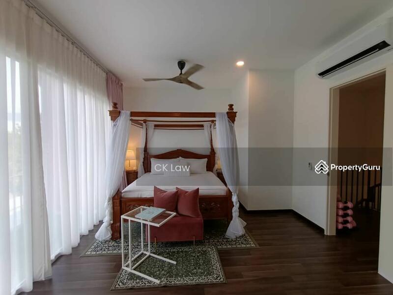 For Sale - Eco Forest Ebonylane, Renovated Garden Home 30x62