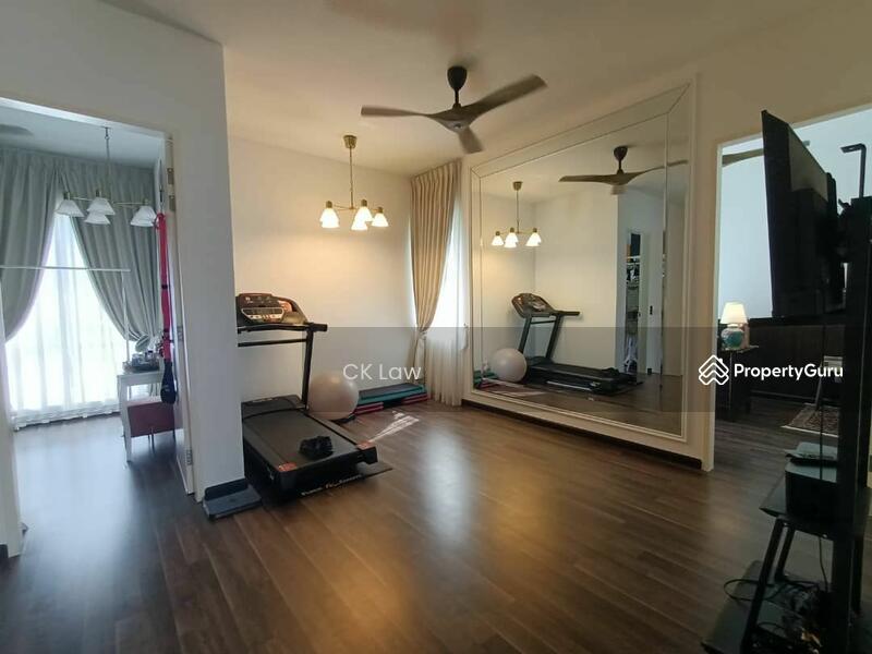 For Sale - Eco Forest Ebonylane, Renovated Garden Home 30x62