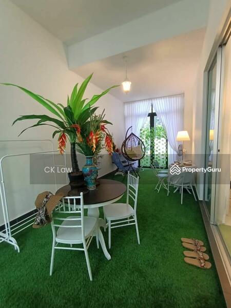 For Sale - Eco Forest Ebonylane, Renovated Garden Home 30x62