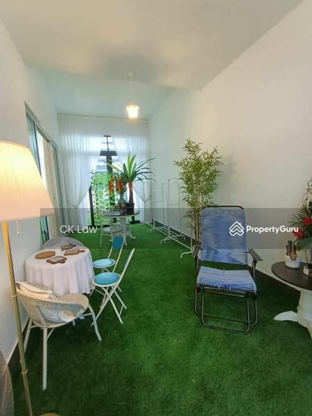 For Sale - Eco Forest Ebonylane, Renovated Garden Home 30x62