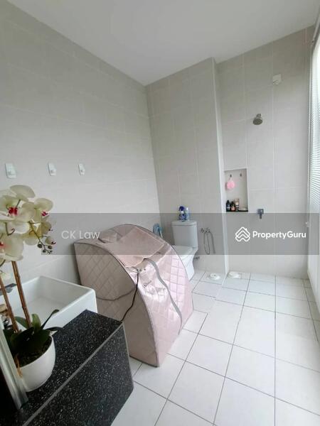 For Sale - Eco Forest Ebonylane, Renovated Garden Home 30x62