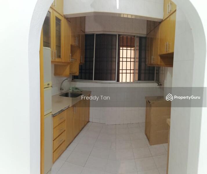 For Sale - Desamas Melur