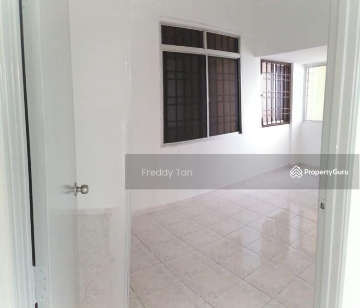 For Sale - Desamas Melur