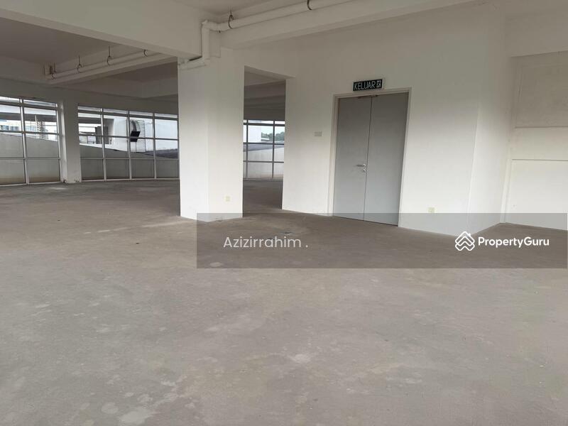 For Sale - Facing Lake Shop Office Ayer 8 Presint 8