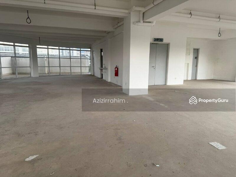 For Sale - Facing Lake Shop Office Ayer 8 Presint 8