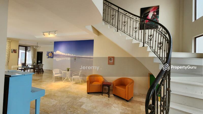 For Sale - 3 Storey Bungalow in Polo Vista