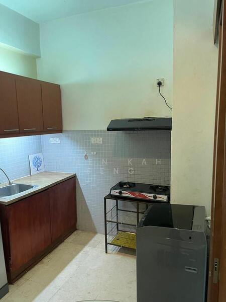 For Rent - 10 Semantan Suites