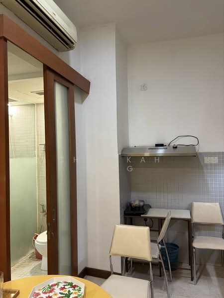 Condominium for Rent at 10 Semantan Suites - Chen Kah Seng - Bathroom - PropertyGuru.com.my