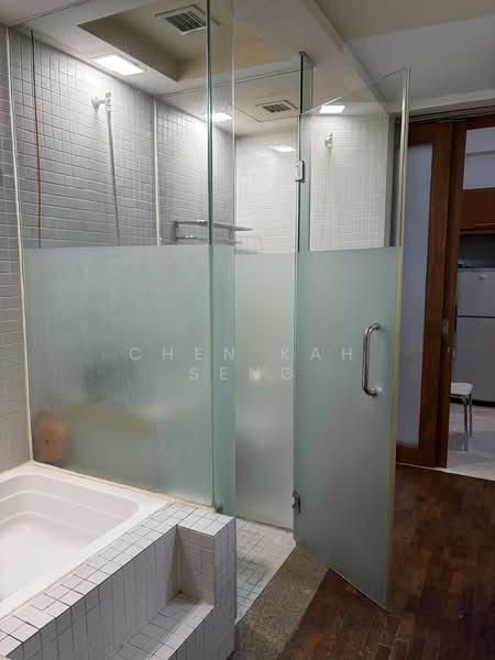 Condominium for Rent at 10 Semantan Suites - Chen Kah Seng - Bathroom - PropertyGuru.com.my