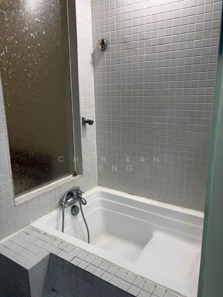 Condominium for Rent at 10 Semantan Suites - Chen Kah Seng - Bathroom - PropertyGuru.com.my