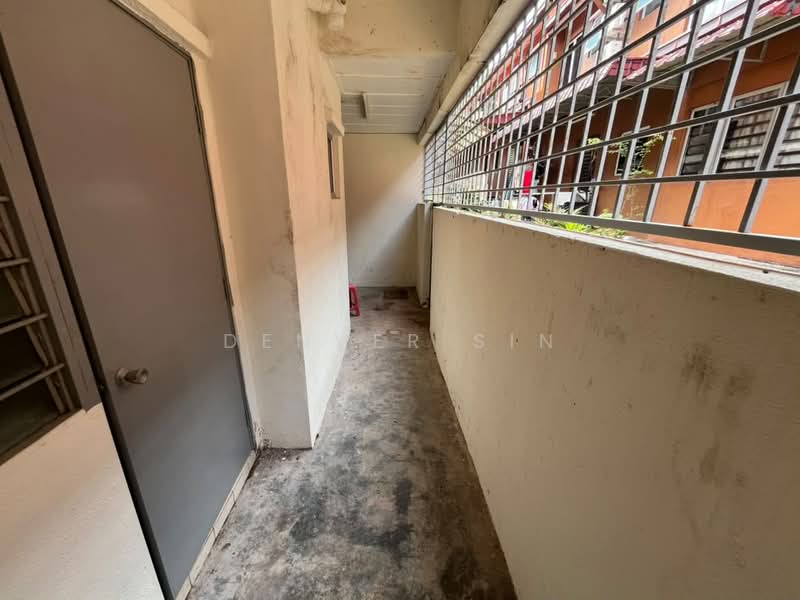 Terraced House for Sale in Sungai Long (Bandar Sungai Long) - Denver Sin - Corridor - PropertyGuru.com.my
