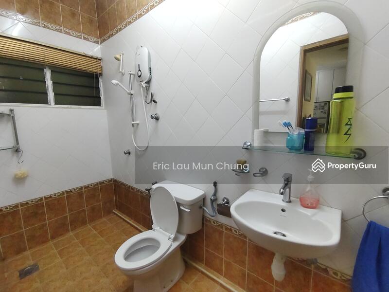 Untuk Dijual - Jalan nuri Bandar puchong jaya