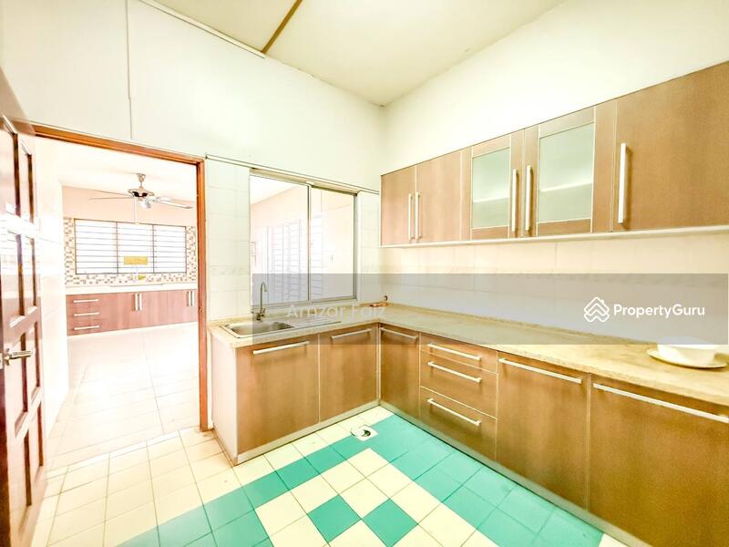 Jalan Paladium Seksyen 7 @ Shah Alam untuk Untuk Dijual - RM 1,100,000, Mac 2026 - PropertyGuru.com.my