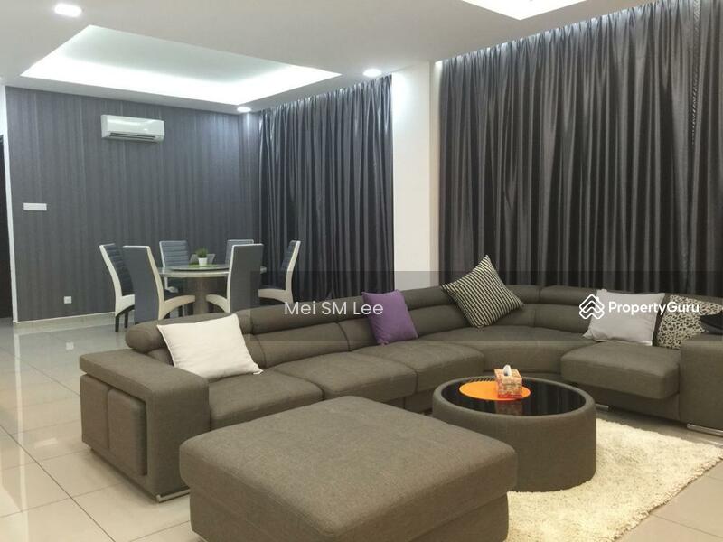 Twin Palms, Sungai Long Living Room