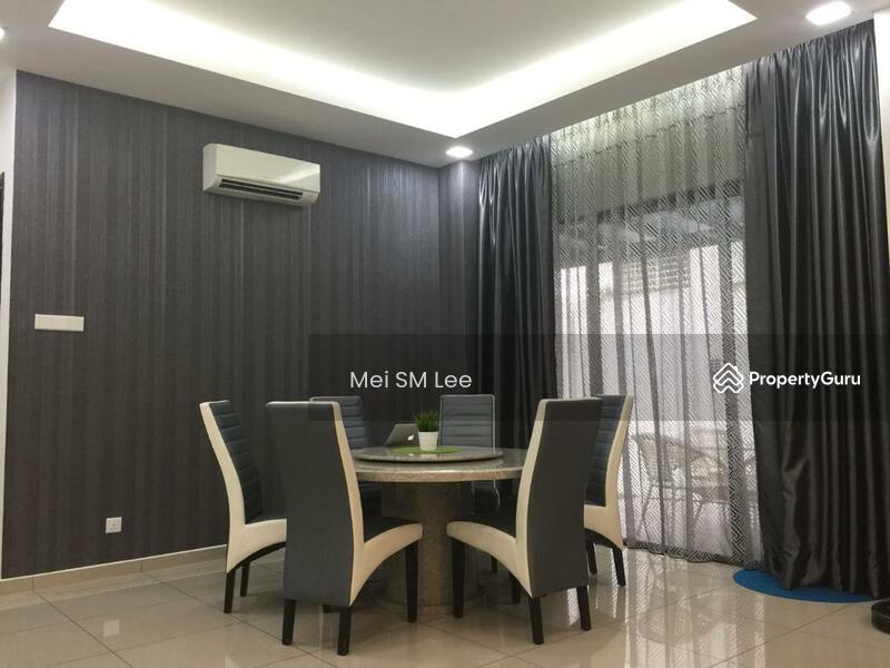 Twin Palms, Sungai Long Dining Room
