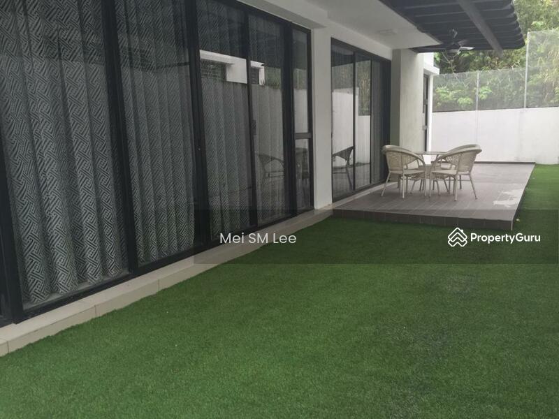 Twin Palms, Sungai Long 