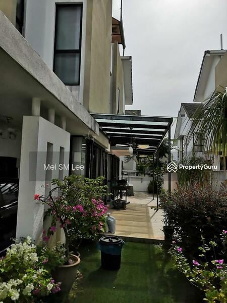 Twin Palms, Sungai Long 