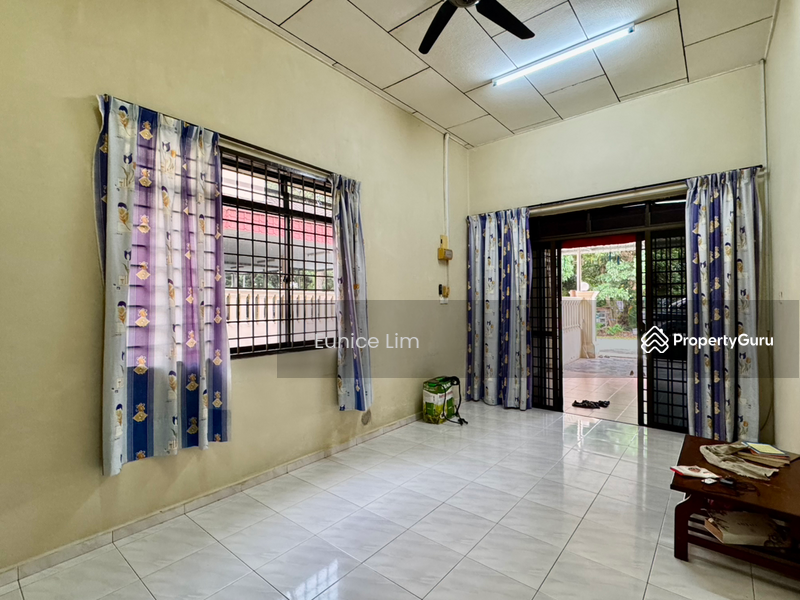 Untuk Disewa - Terrace house at Taman Sri Bakri 3