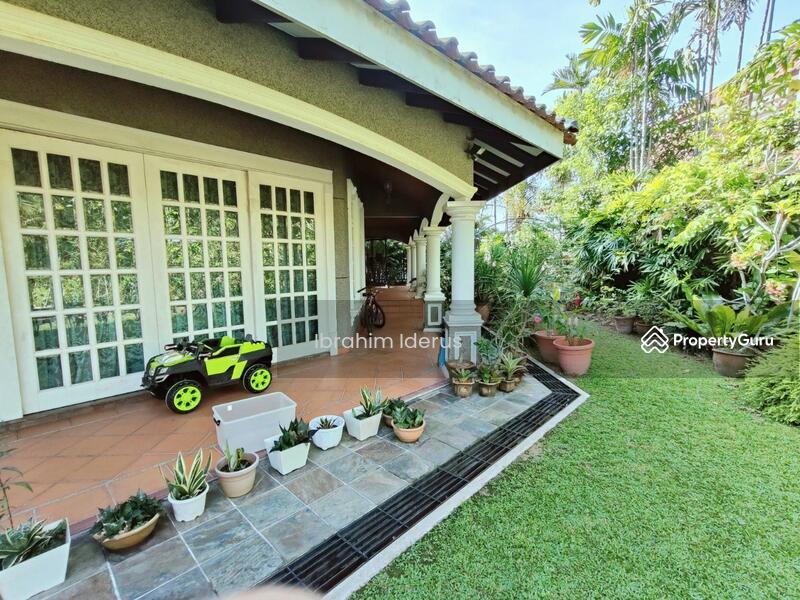 For Sale - Lakeview Bungalows