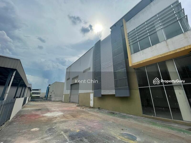 For Rent - 1.5 Sty Semi-D Factory, Limited Unit