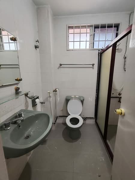 Rumah Teres 2 Tingkat untuk Disewa di Bandar Utama 2 (Bandar Utama) - Amy Tan - Bathroom - PropertyGuru.com.my