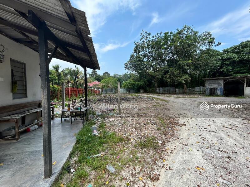 Untuk Disewa - Cheras Batu 9 commercial land for rent, main road frontage