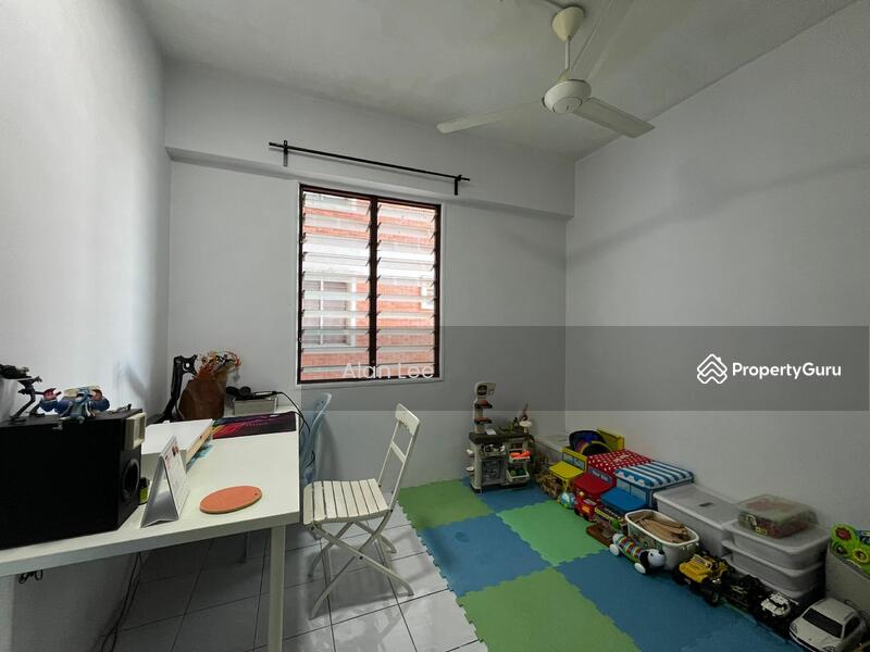 For Sale - Garden Park