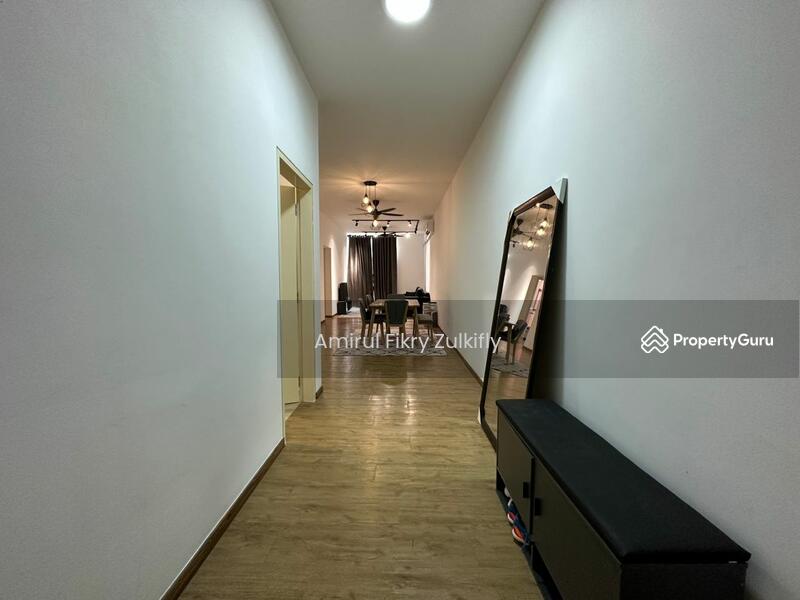 For Sale - Lakefront Homes