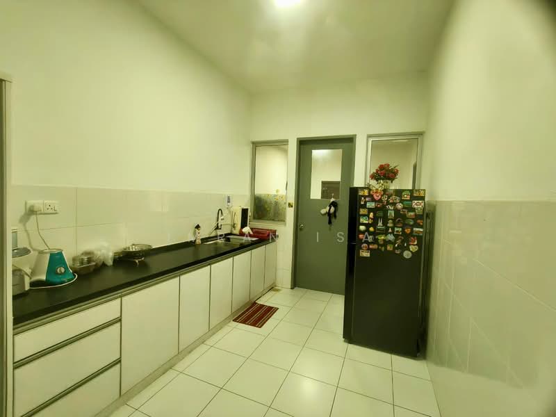 2-storey Terraced House for Sale in Bandar Enstek (Negeri Sembilan) - Imran Isa - Kitchen - PropertyGuru.com.my