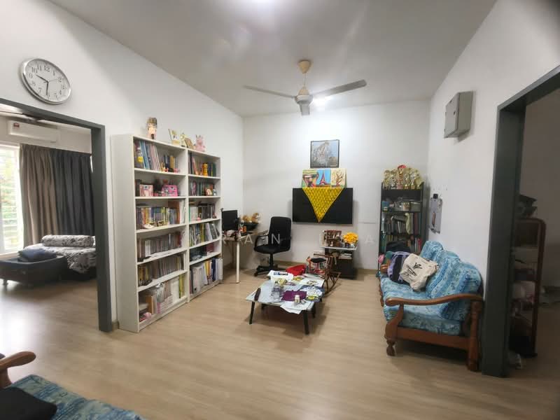 2-storey Terraced House for Sale in Bandar Enstek (Negeri Sembilan) - Imran Isa - Living Room - PropertyGuru.com.my