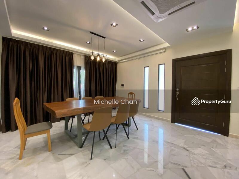 For Rent - Semi-D house at Taman Overseas Union (Taman Oug)