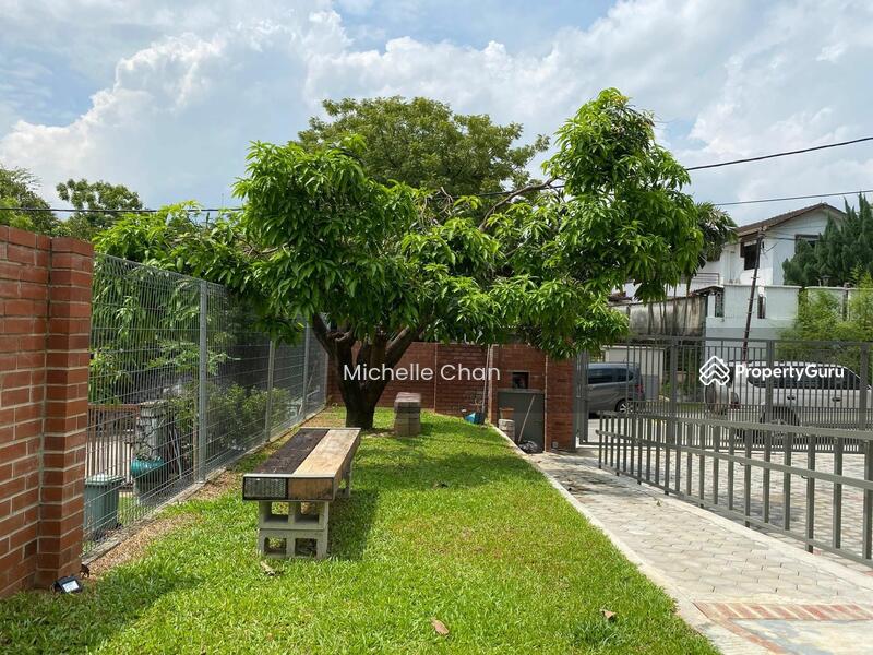 For Rent - Semi-D house at Taman Overseas Union (Taman Oug)