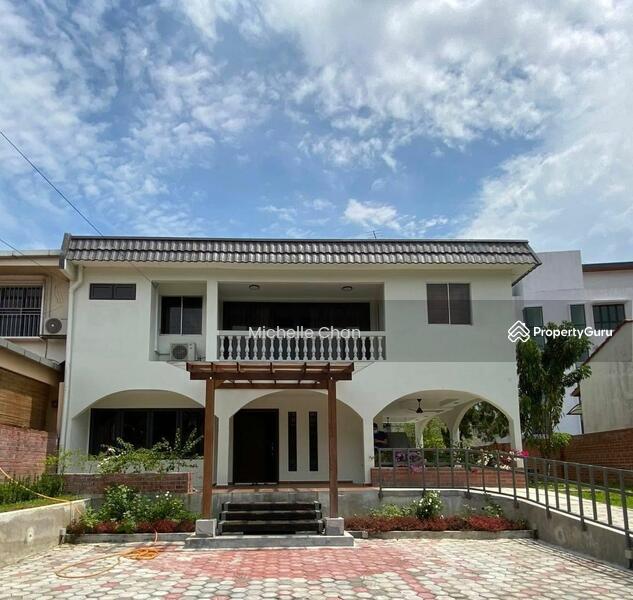 For Rent - Semi-D house at Taman Overseas Union (Taman Oug)