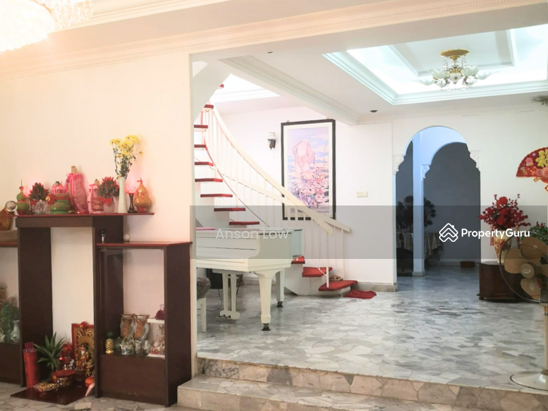 Untuk Dijual - 2 Storey Semi D 3,360sf Fully Renovated & Furnished Tanjung Bungah