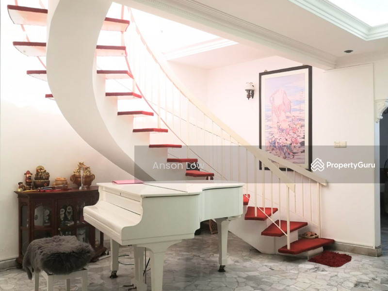 Untuk Dijual - 2 Storey Semi D 3,360sf Fully Renovated & Furnished Tanjung Bungah