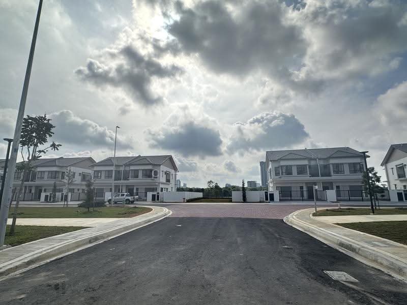 Semi-Detached House for Sale in Cyber 10 (Cyberjaya) - Chin . - PropertyGuru.com.my