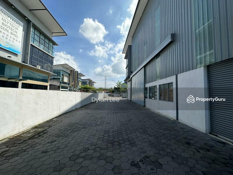 For Sale - 2.5 Storey Industrial New Factory Warehouse With 300 Amps @ Tmn Perindustian Ringan Juru For Sale