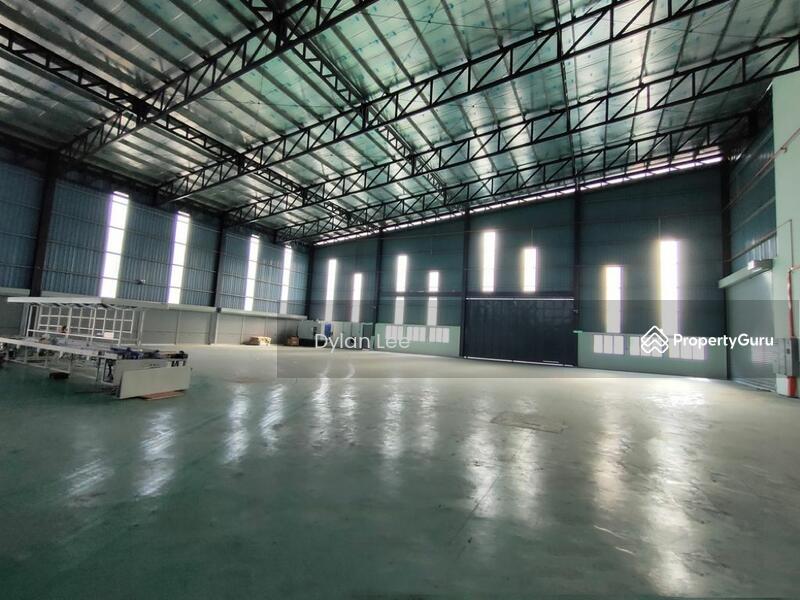 For Sale - 2.5 Storey Industrial New Factory Warehouse With 300 Amps @ Tmn Perindustian Ringan Juru For Sale