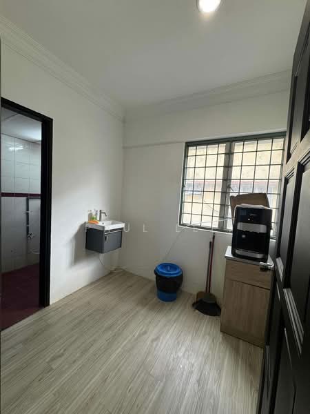 Shop / Office for Rent in BANDAR PUCHONG JAYA (Puchong) - Paul Lee - Interior - PropertyGuru.com.my