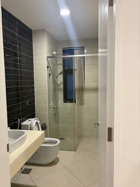 Kondominium untuk Dijual di Sky Condominium (Skyz Residence) - Ellyssa Lee - Bathroom - PropertyGuru.com.my
