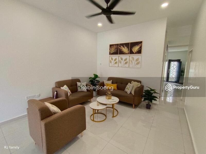 For Sale - Freehold 1 Storey Terrace house at Kampung Lapan
