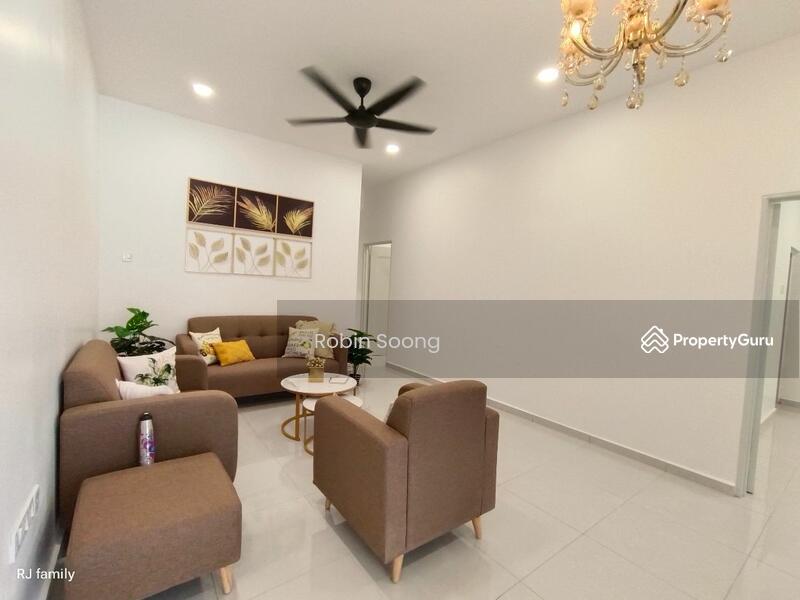 For Sale - Freehold 1 Storey Terrace house at Kampung Lapan