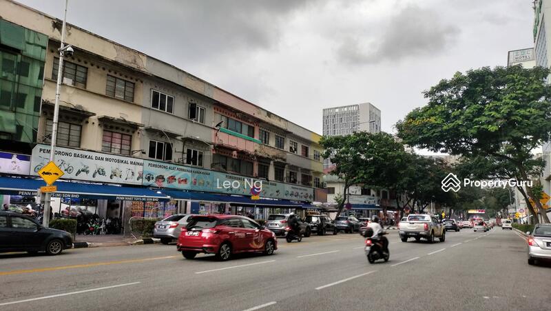 Untuk Disewa - Corner & Intermediate Shop Facing Main Road