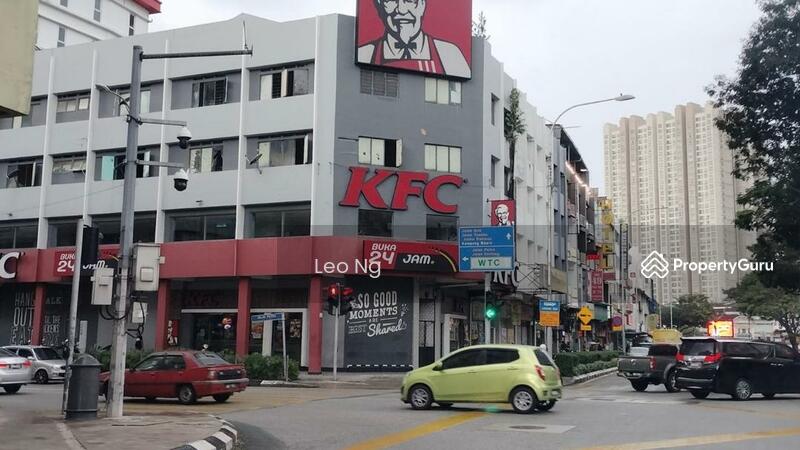 Untuk Disewa - Corner & Intermediate Shop Facing Main Road