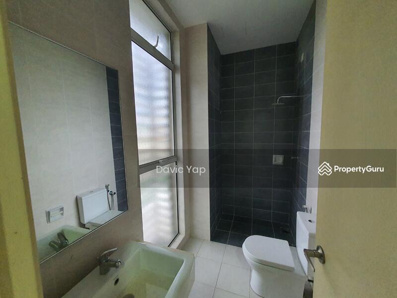 Untuk Dijual - Bandar Tun Hussein Onn , Lake Valley Avenue 6