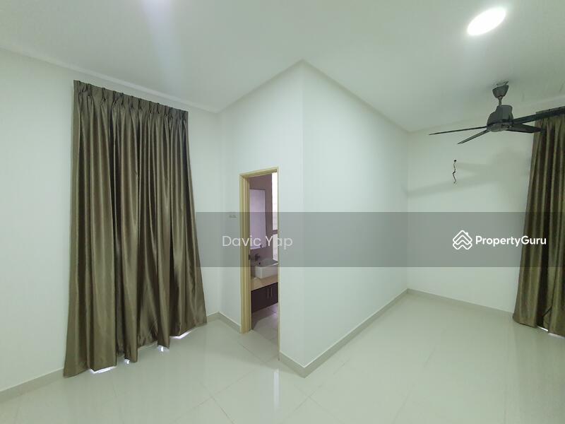 Untuk Dijual - Bandar Tun Hussein Onn , Lake Valley Avenue 6