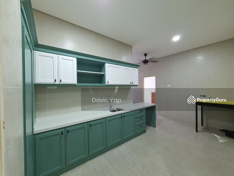 Untuk Dijual - Bandar Tun Hussein Onn , Lake Valley Avenue 6
