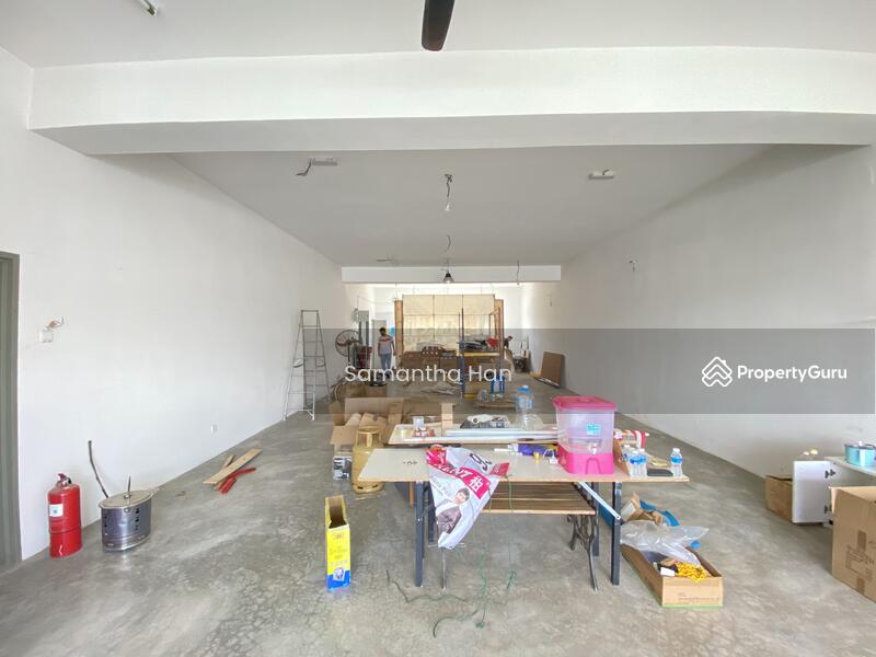 For Sale - 3 storey shop Main Road office @ taman Equine park seri kembangan