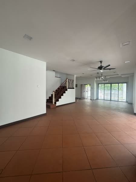 Rumah Teres 2 Tingkat untuk Dijual di Pju 1a (Ara Damansara) - Shirley Ng - Living Room - PropertyGuru.com.my