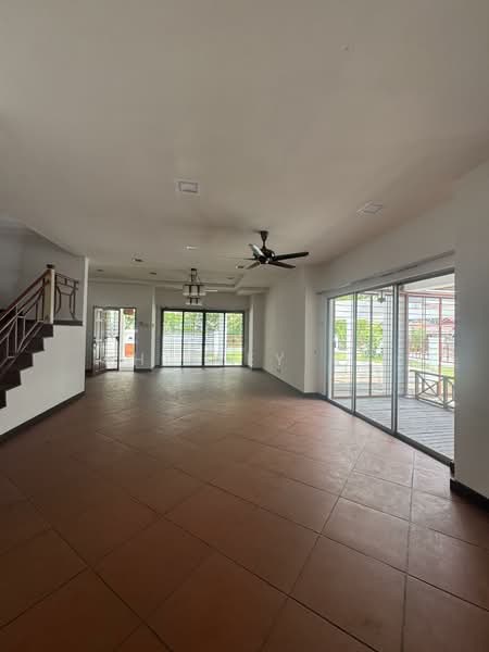 Rumah Teres 2 Tingkat untuk Dijual di Pju 1a (Ara Damansara) - Shirley Ng - Living Room - PropertyGuru.com.my